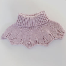Load image into Gallery viewer, Tulip neckwarmer
